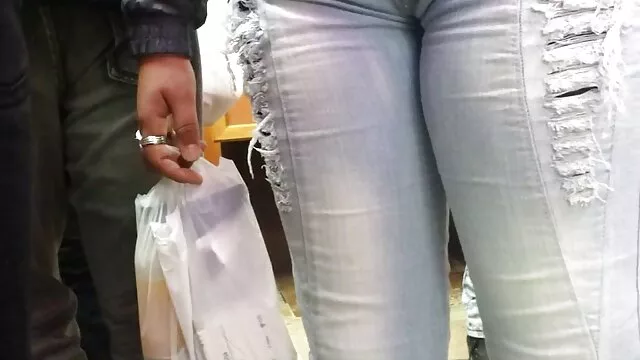 Procace bionda prigioniero succhia la guardia grande film porno gratis anziani cazzo