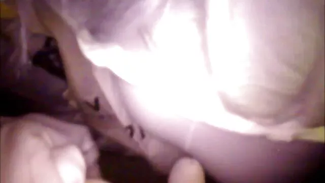 Sottile video porno donne anziane italiane cagna alena prende scopata in tutto fori