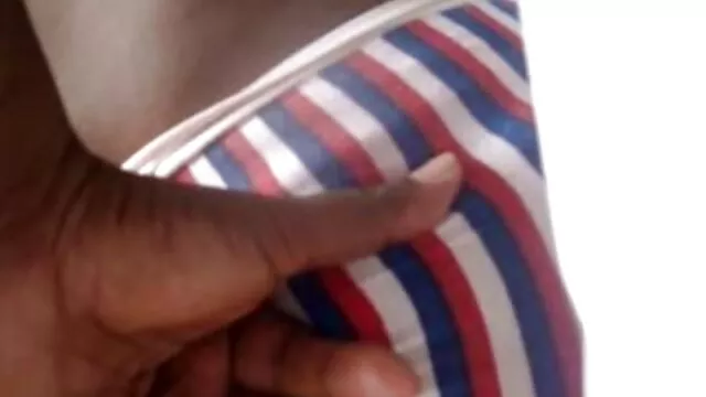 Grande culo Babe guardando porno video porno donne anziane italiane e sorella con un carino