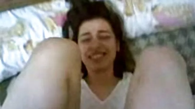 Una giovane bionda snella ha succhiato un cazzo enorme video porno italiani vecchi e lo cavalca in cima