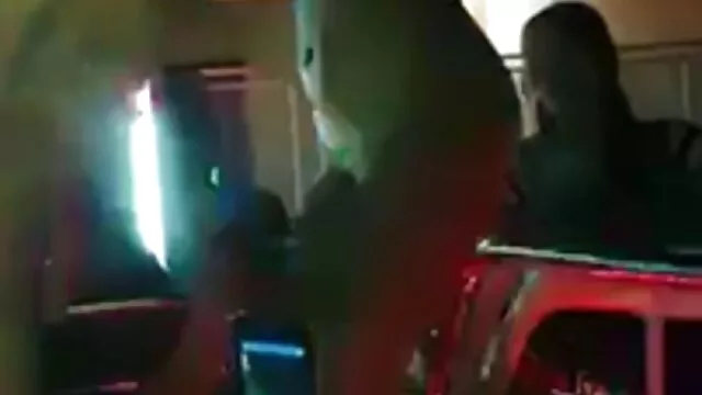 Sexy bruna bere video nonne pompinare il suo partner di sperma