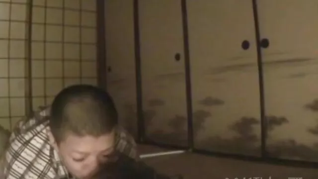 Un giovane, culo, xxx vecchie troie studente, sorella in classe con il suo fidanzato
