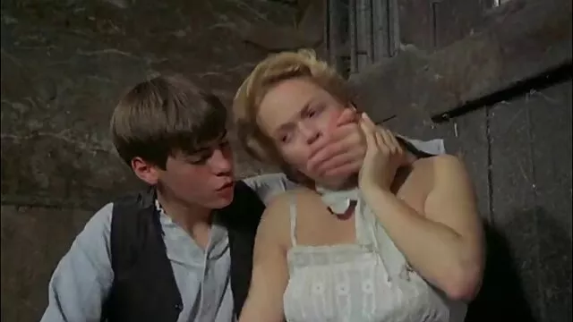 Procace principessa giostre uno ragazzo fixed video hard di nonne di tap acqua
