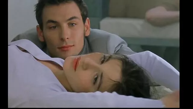 Ama anche nel culo video porno vecchi uomini