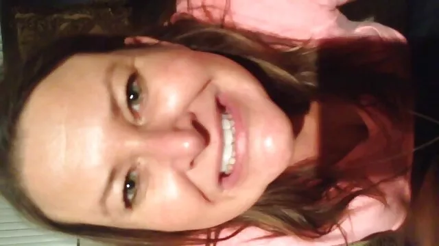 Sexy fit ragazza ama lo sport e la masturbazione L. con cetriolo film porno uomini anziani e le dita